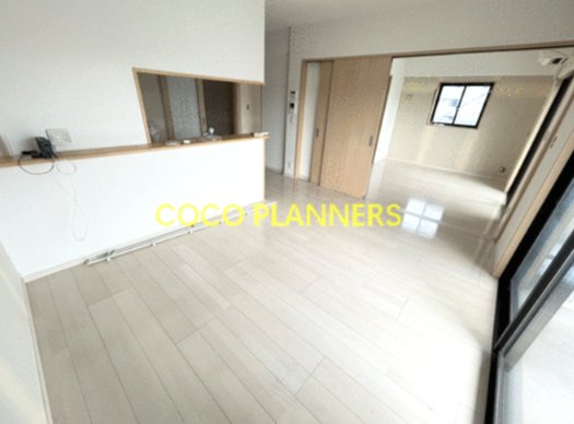 居室・リビング　※別号室の写真です。現況優先となります。