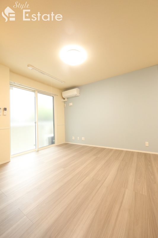 居室・リビング　内装