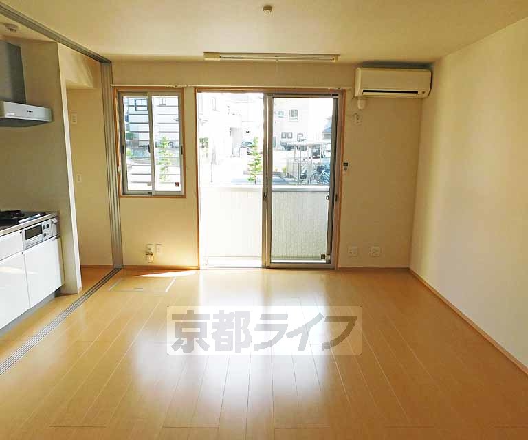 居室・リビング　広々室内