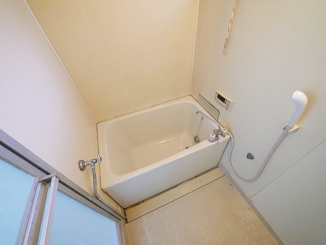 バス・シャワールーム　お風呂で日々の疲れを落としましょう