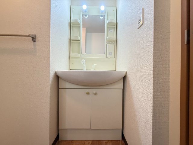 洗面設備　洗髪洗面化粧台