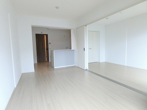 居室・リビング　※写真は同タイプです。現況を優先します。