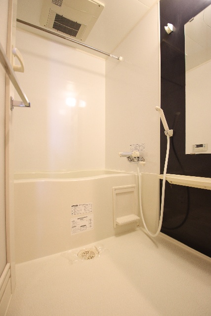 バス・シャワールーム　※別室の参考写真の為、現況優先です。