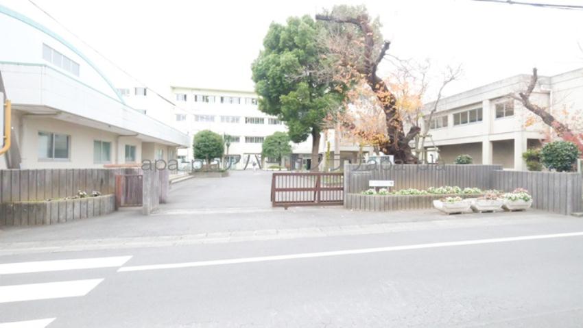 中学校　川越市立富士見中学校（中学校）まで409m