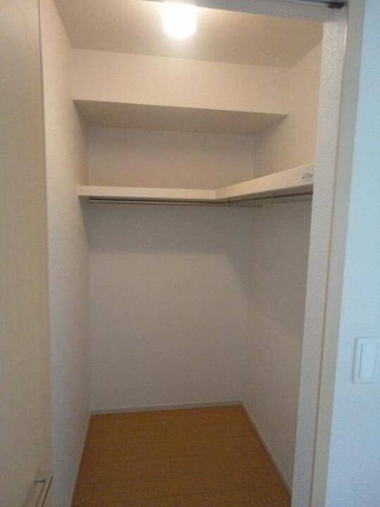 収納　クローゼット