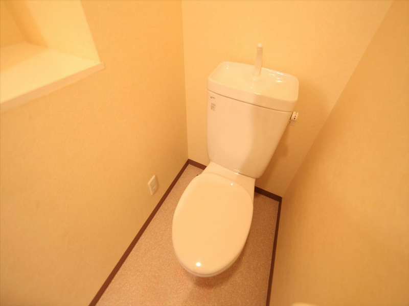 トイレ　洋式トイレ（温水洗浄便座設置可）