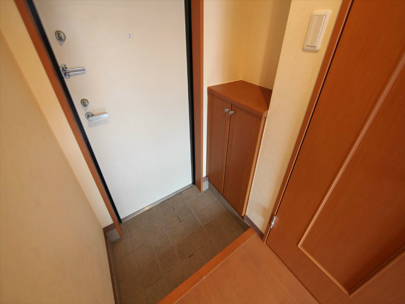 玄関　玄関　シューズボックス付