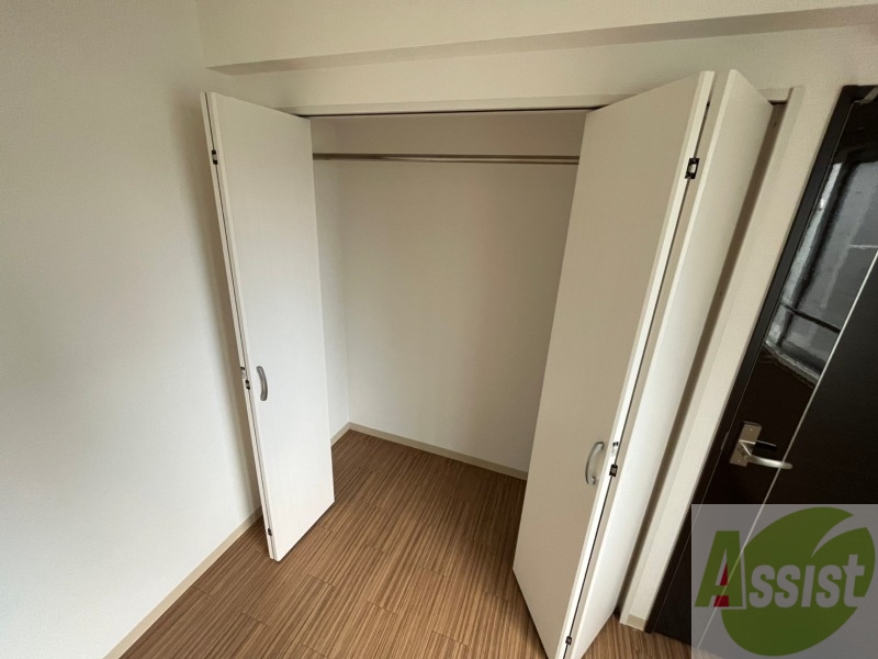 収納　寝室の収納です。部屋がすっきり片付きます。