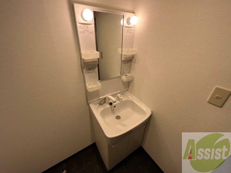 洗面設備　こちらに洗面台があります。朝の洗顔はこちらで。