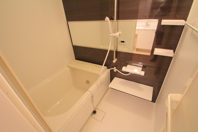 バス・シャワールーム　バス