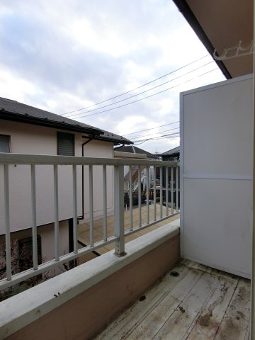 バルコニー　南向きバルコニー・日当り良好。