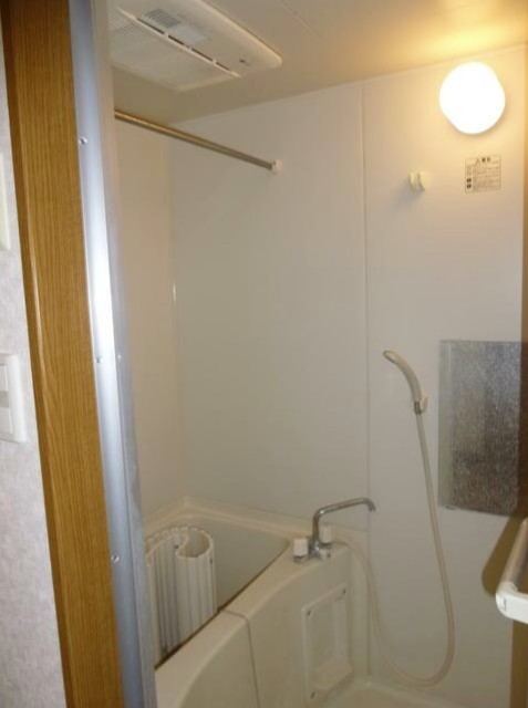 バス・シャワールーム　バスルーム