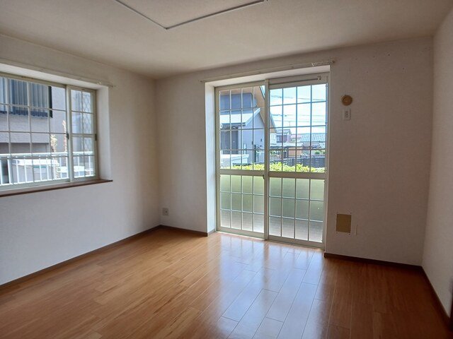 居室・リビング　こちらのリビングで趣味の時間をお楽しみください