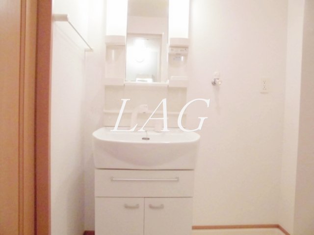 洗面設備　独立洗面台です。