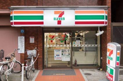 コンビニ　セブンイレブン 台東蔵前3丁目店（コンビニ）まで284m