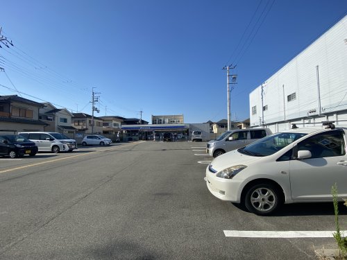 コンビニ　ローソン 富田林喜志店（コンビニ）まで44m