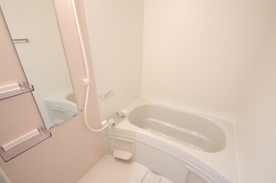 バス・シャワールーム　※別部屋の写真です