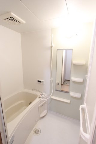 バス・シャワールーム　お風呂で日々の疲れを落としましょう