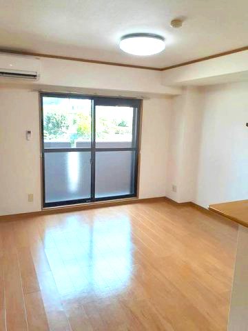 居室・リビング　居間です