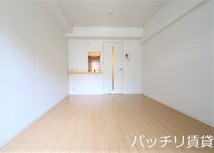 居室・リビング　画像は別号室イメージの為、現況を優先いたします。