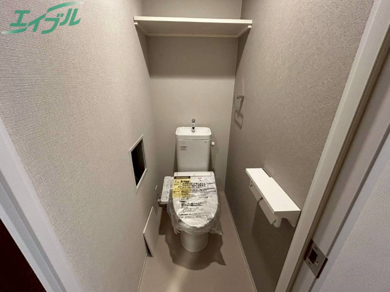 トイレ　別部屋同型タイプです。