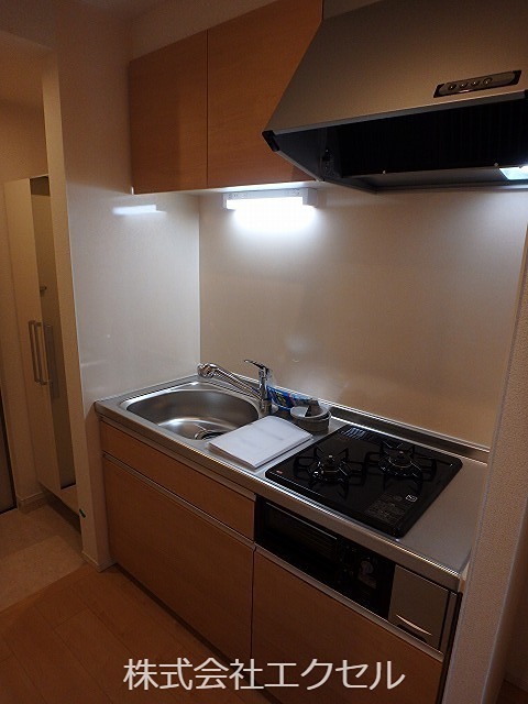 キッチン　嬉しい2口コンロ付きキッチンです。