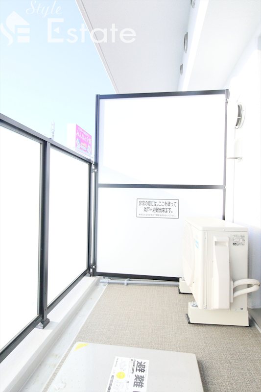 バルコニー　同仕様内装