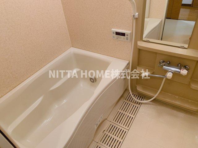 バス・シャワールーム　追い焚き、浴室乾燥機付きのバスルーム★