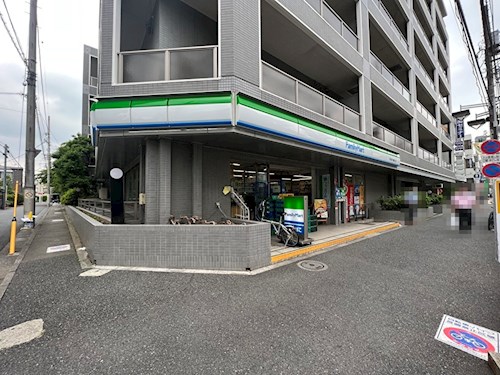 コンビニ　ファミリーマート 世田谷千歳通り店（コンビニ）まで289m