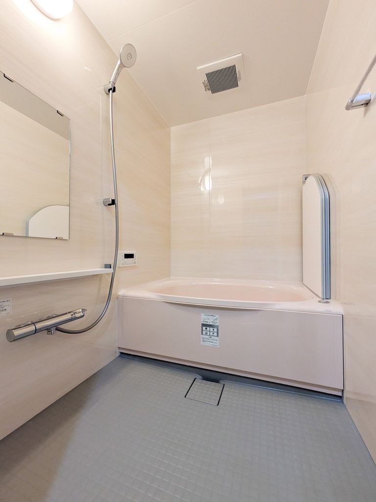 バス・シャワールーム　バス