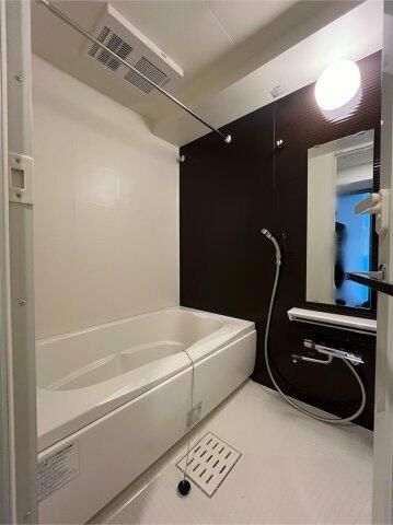 バス・シャワールーム　※別部屋の参考写真です。