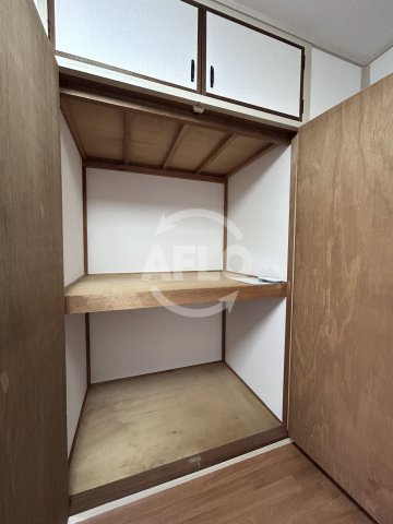 収納　新大阪グランドハイツ北　クローゼット