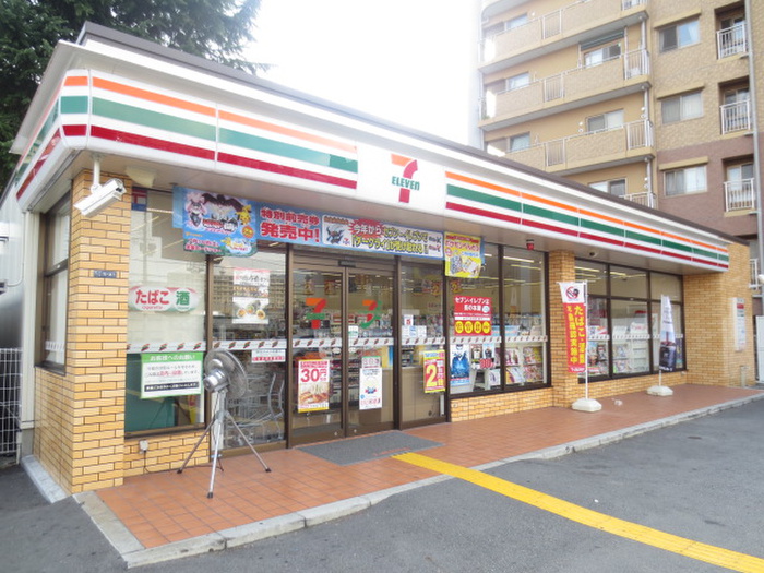 コンビニ　セブンイレブン（コンビニ）まで1000m