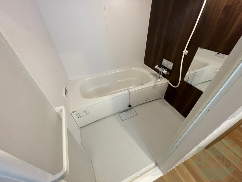 バス・シャワールーム　お風呂になります。一日の疲れを癒してくださいね。