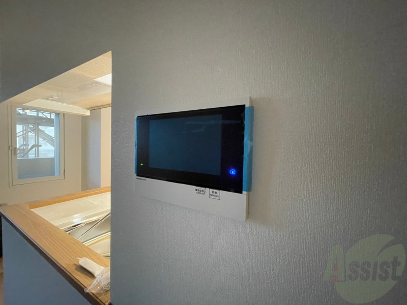 セキュリティ　ＴＶモニター付インターホンです。来客者の顔が見えるので安心！