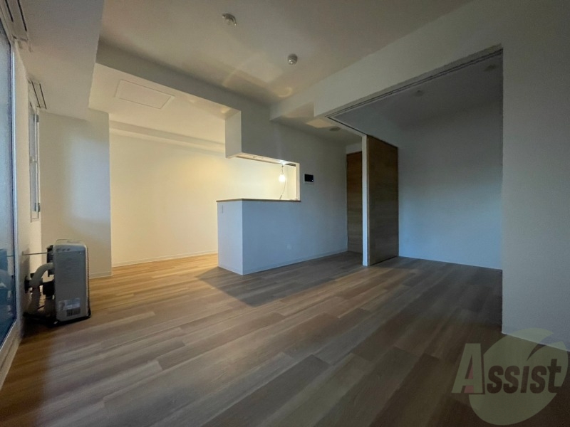 居室・リビング　広くてきれいなリビングです！快適に過ごせそうですね。