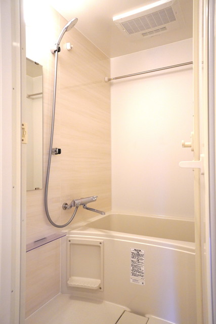 バス・シャワールーム　※写真は同タイプ住戸です。