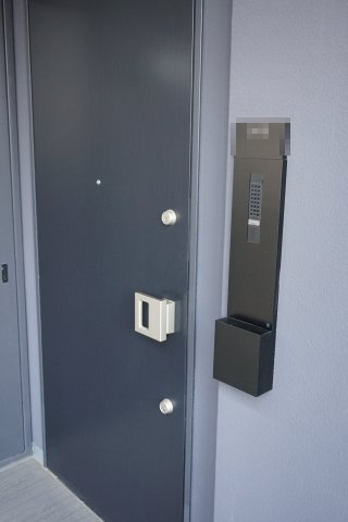 玄関　（同タイプ他室）