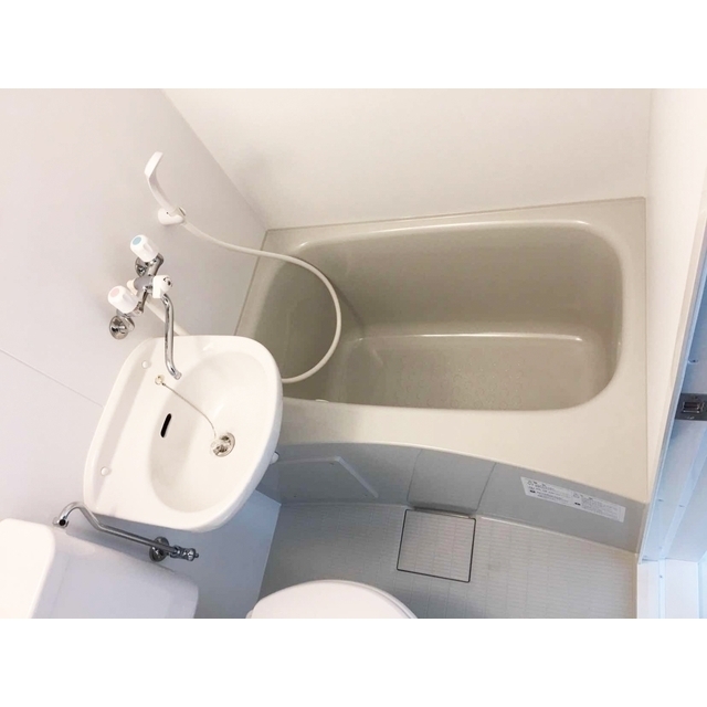 バス・シャワールーム　ゆったり過ごせるお風呂です