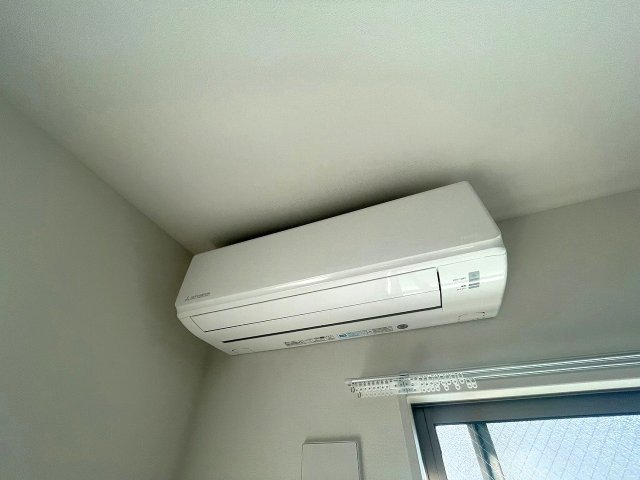 その他　エアコン　1基