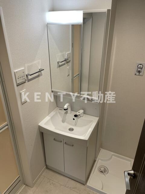 洗面設備　広い洗面スペース