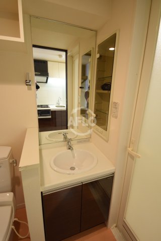 洗面設備　カスタリア堺筋本町　独立洗面台