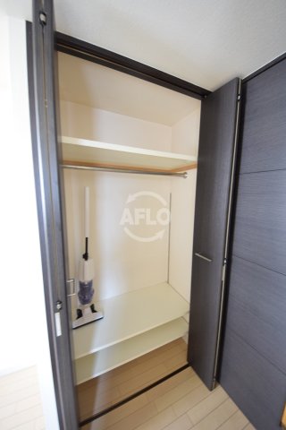 収納　カスタリア堺筋本町　クローゼット