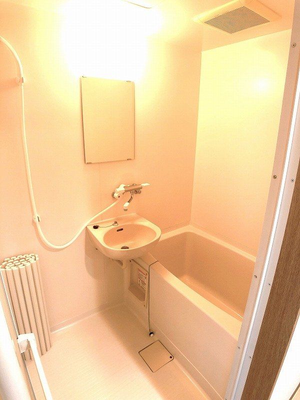 バス・シャワールーム　バス