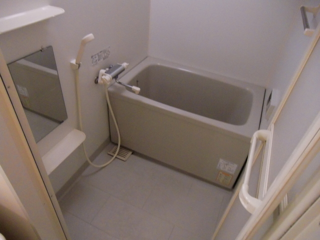 バス・シャワールーム　浴室