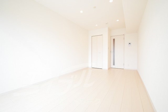 居室・リビング　広くてきれいなリビングです！快適に過ごせそうですね。