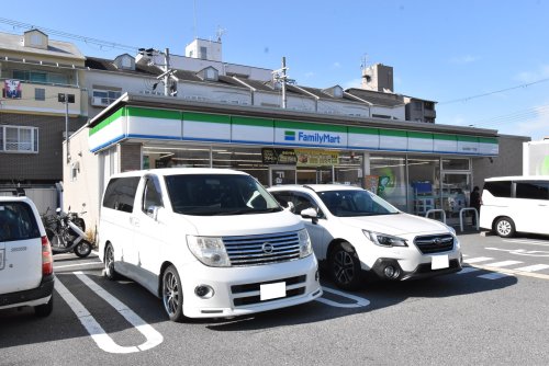 コンビニ　ファミリーマート　住吉苅田二丁目店（コンビニ）まで163m