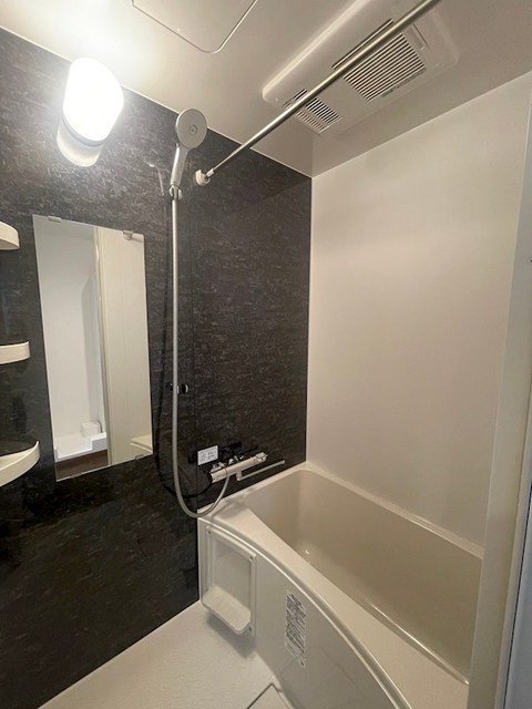 バス・シャワールーム　バスルーム