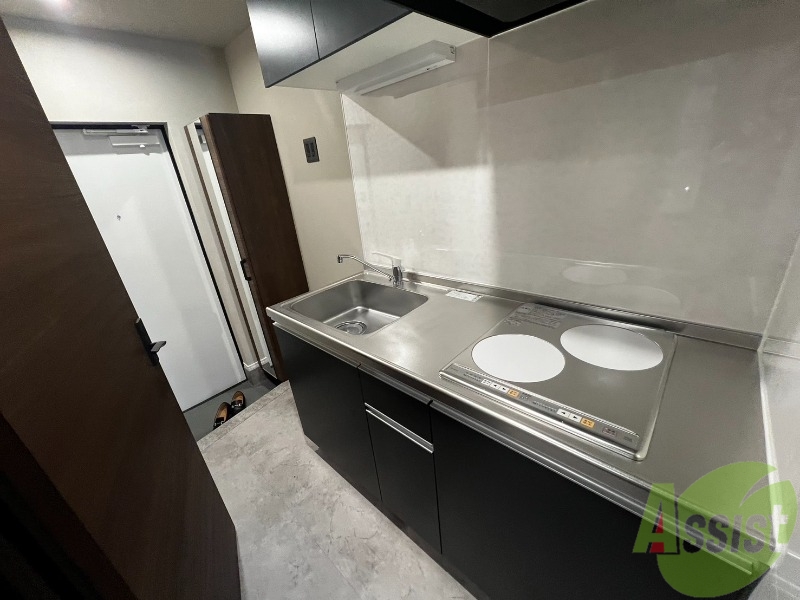 キッチン　キッチンにはＩＨコンロが設置済みですぐに料理ができます。