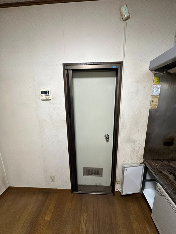 その他　勝手口